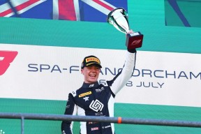 九游娱乐平台-包含Scout新星重返赛场表现突出，拜仁前途光明！比赛高潮迭起的词条